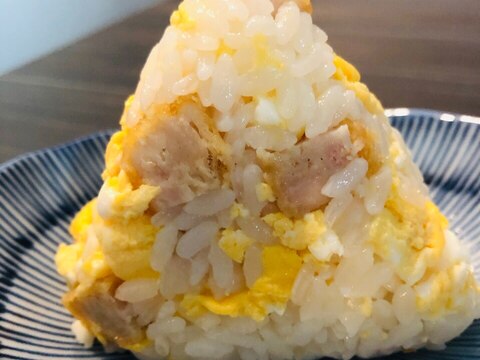 【ひと手間おむすび】冷凍チキンナゲットマヨ卵